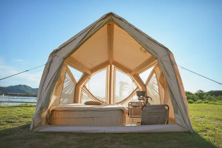 ソロでも存在感！ベストナと連結できるcoodyエアテントYUSTONA